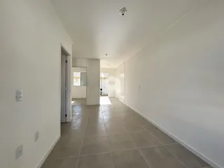 Hall de corredor interno da propriedade.
