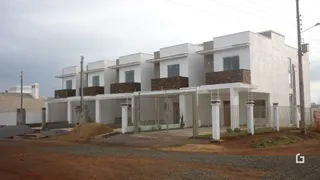 Fachada de uma casa moderna em Lajeado, Brasil.