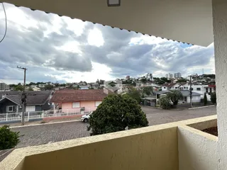 Vista da fachada de casas em Lajeado, Brasil.