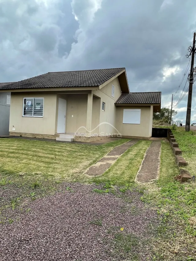 Casa geminada com 2 dormitórios