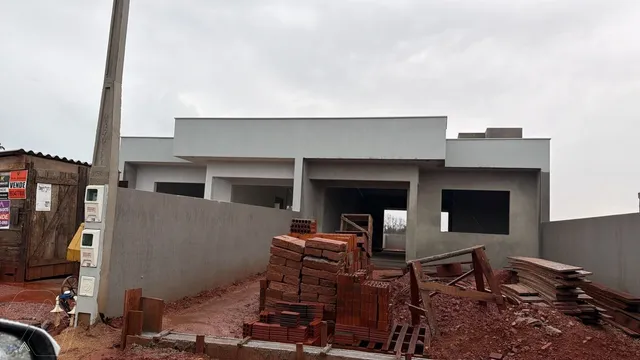 Casa geminada com 2 dormitórios