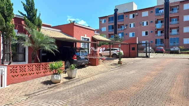 Casa geminada com 3 dormitórios