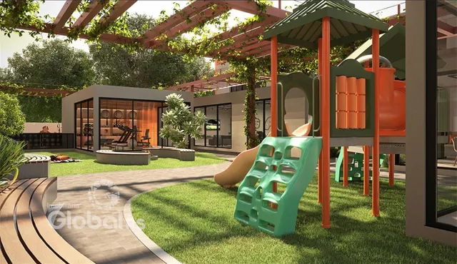 Vista externa de uma residência com jardim e estrutura de lazer em Lajeado.