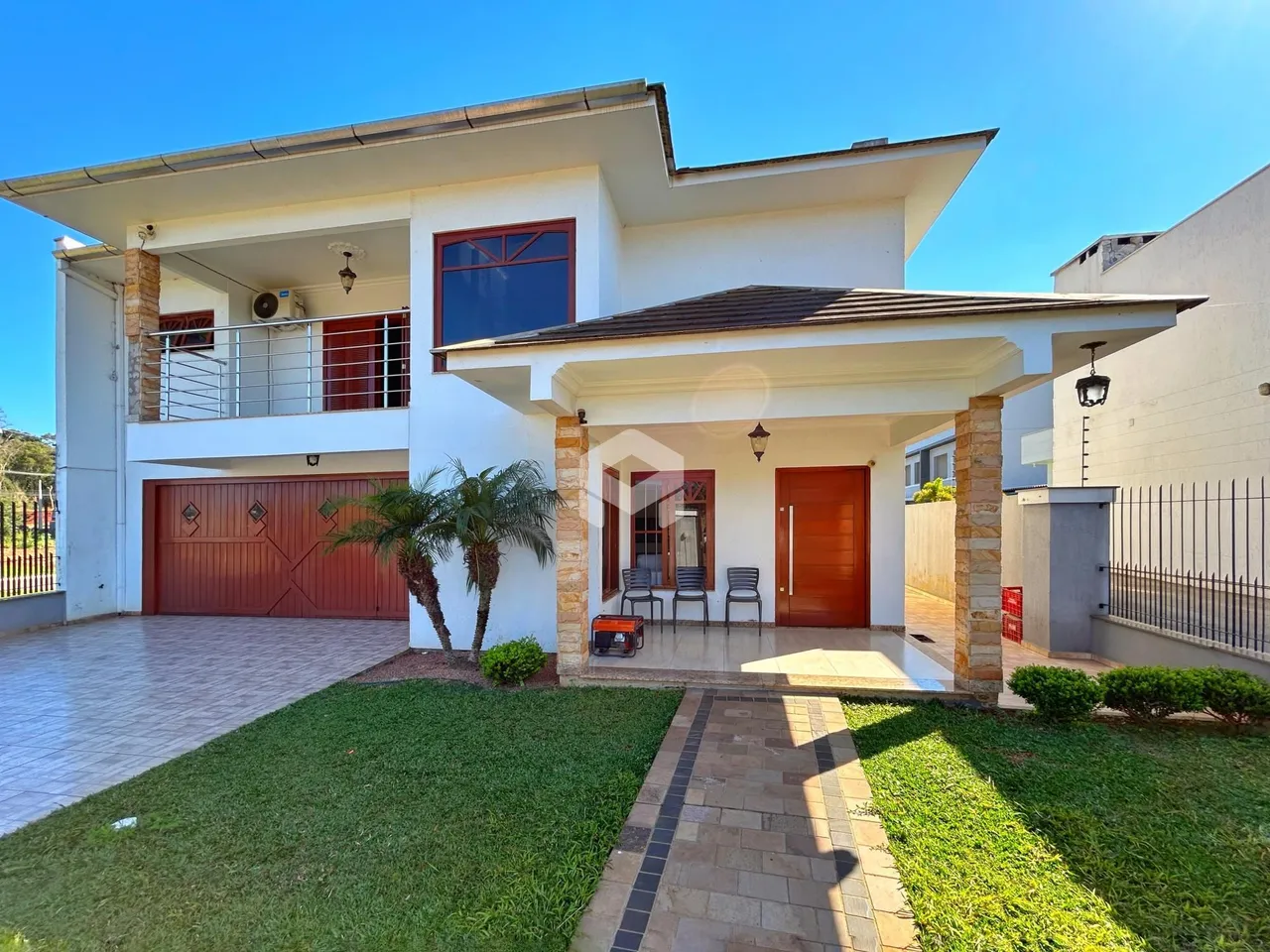 Fachada de uma casa residencial em Lajeado, Brasil.