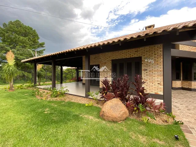 Casa com 4 dormitórios