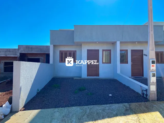Casa geminada com 2 dormitórios