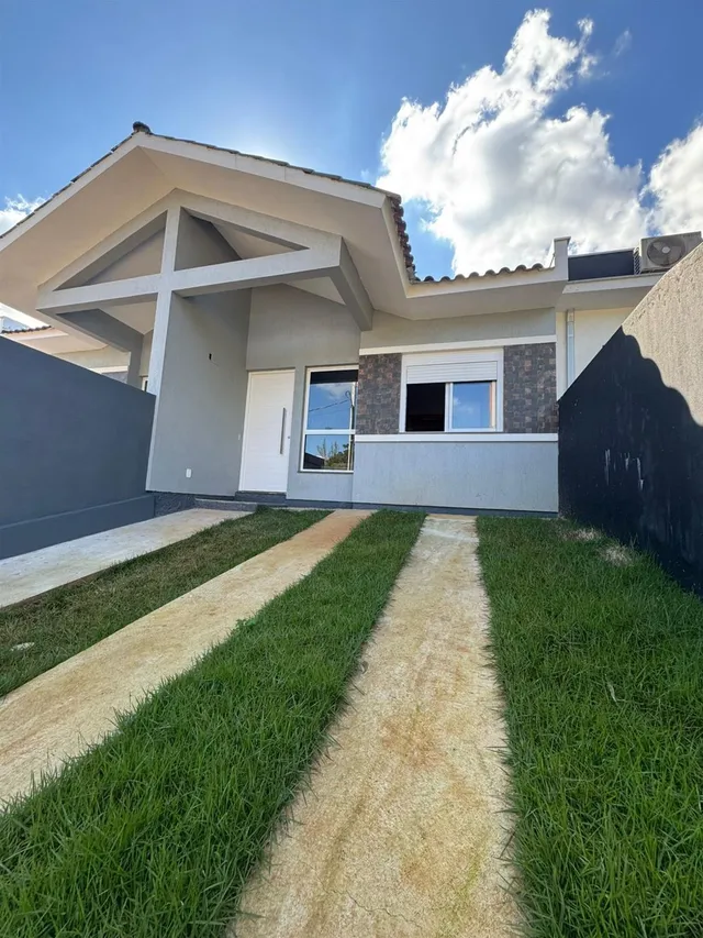 Casa geminada com 2 dormitórios