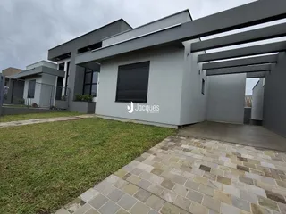 Foto da fachada moderna de uma residência em Lajeado, Brasil.