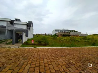 Fachada moderna de uma residência em Lajeado, Brasil.