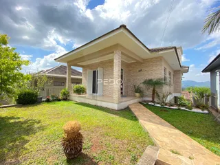 Casa com 4 dormitórios, foto 1