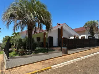 Casa com 3 dormitórios, foto 1