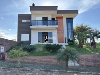 Casa com 4 dormitórios, foto 1