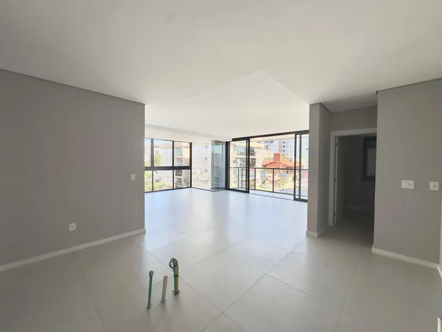 Apartamento com 3 dormitórios
