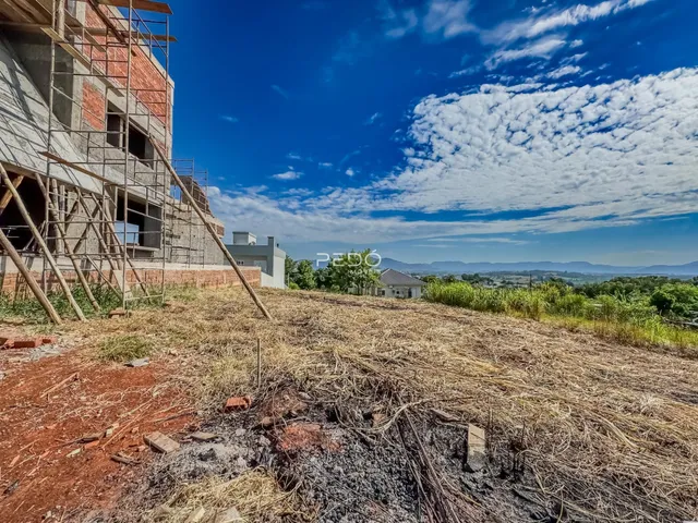 Foto da fachada de uma construção em Lajeado, Brasil.