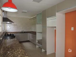 Casa com 6 dormitórios, foto 10