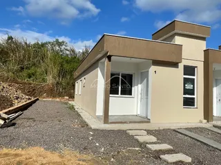 Casa geminada com 2 dormitórios, foto 2