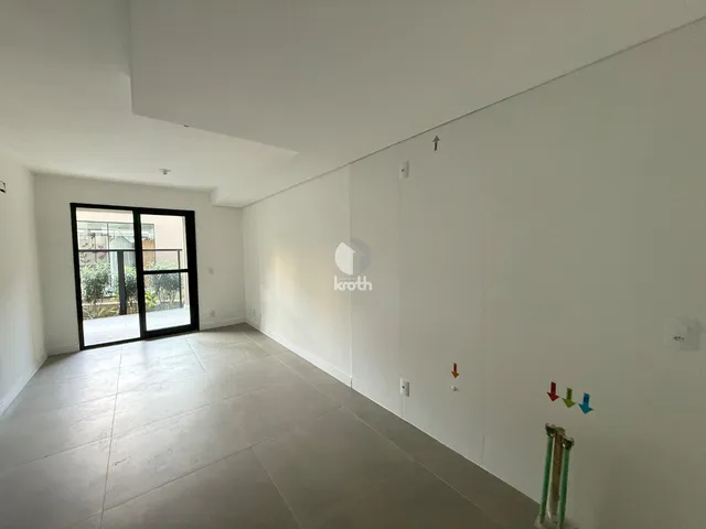 Apartamento com 2 dormitórios, foto 2