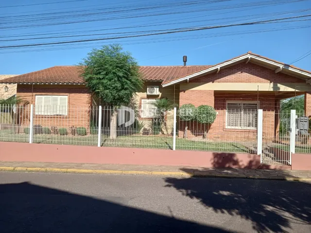 Casa com 3 dormitórios