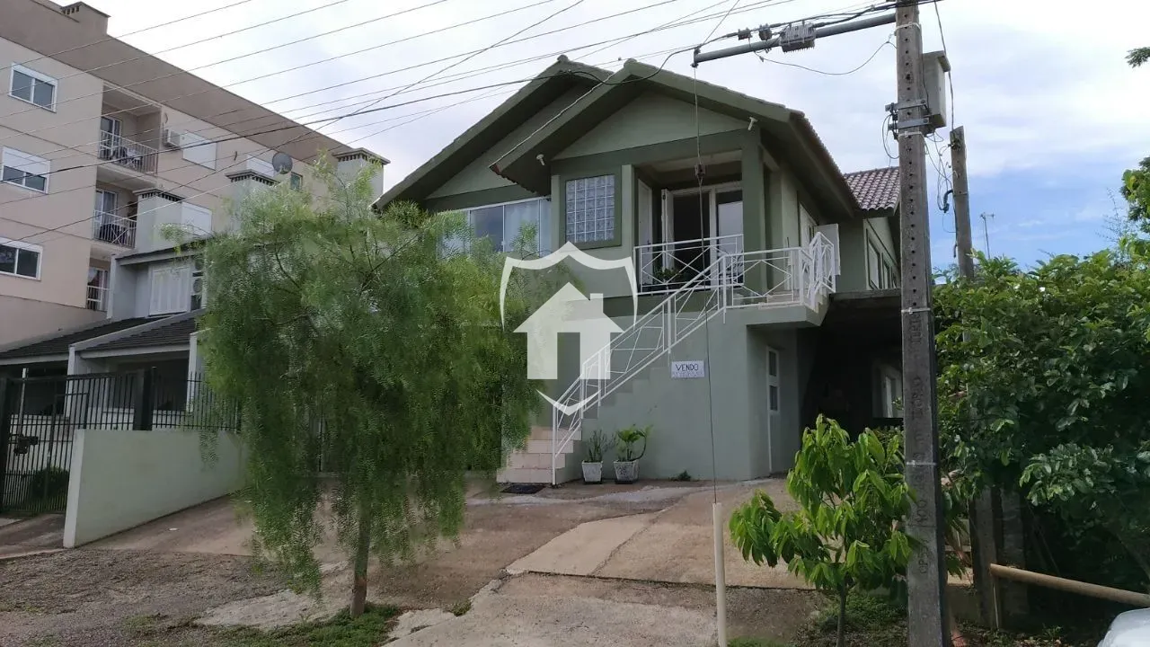 Casa com 4 dormitórios, foto 1