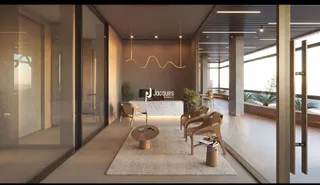 Sala de estar moderna com piso claro e grandes janelas.