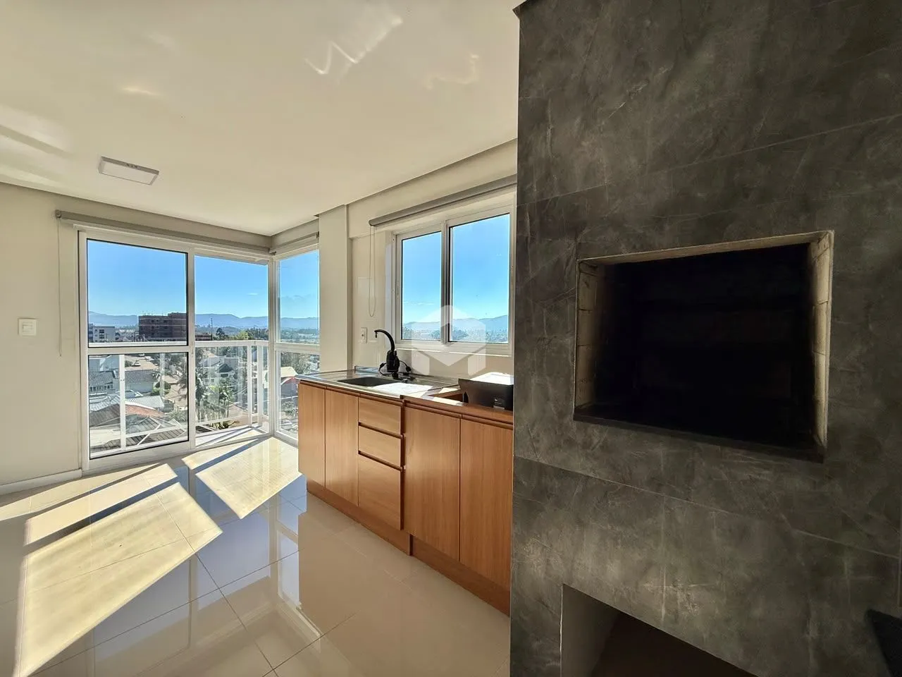 Apartamento com 2 dormitórios, foto 1