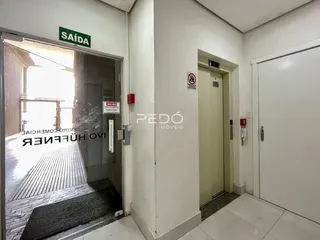 Vista do corredor de entrada de uma propriedade em Lajeado, Brasil.