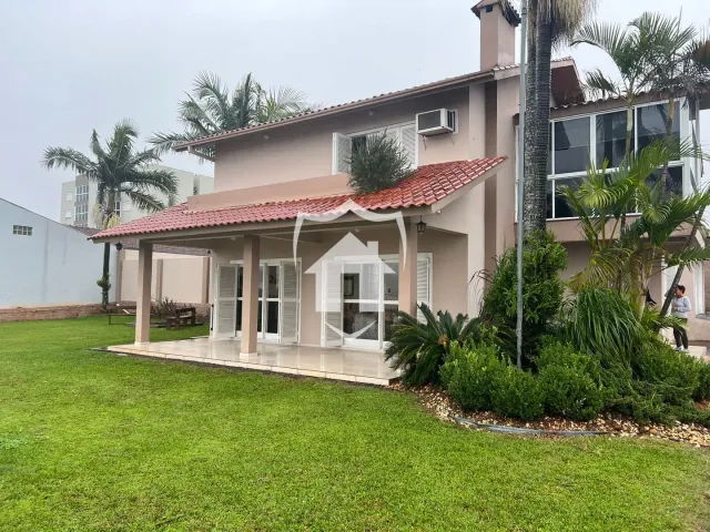 Casa com 3 dormitórios