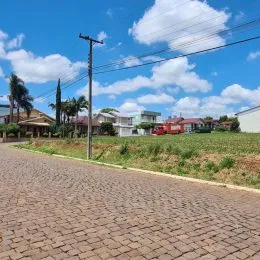Vista da rua e da paisagem exterior de uma propriedade em Lajeado, Brasil.