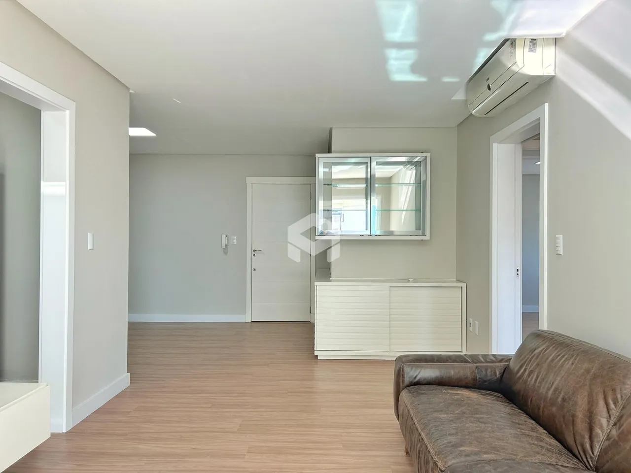 Apartamento com 2 dormitórios, foto 1