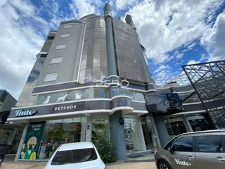 Fachada de um prédio comercial em Lajeado, Brasil.