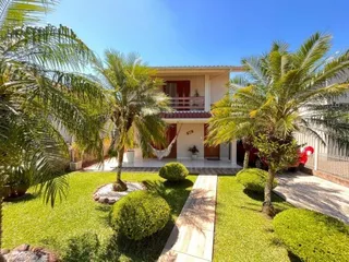 Casa com 3 dormitórios