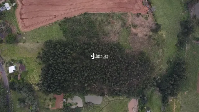 Vista aérea de uma propriedade rural na região de Lajeado.