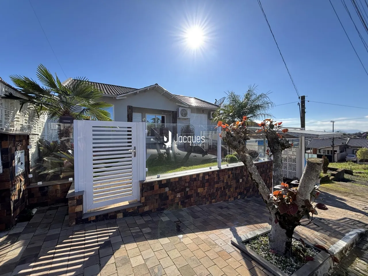 Casa com 2 dormitórios, foto 1