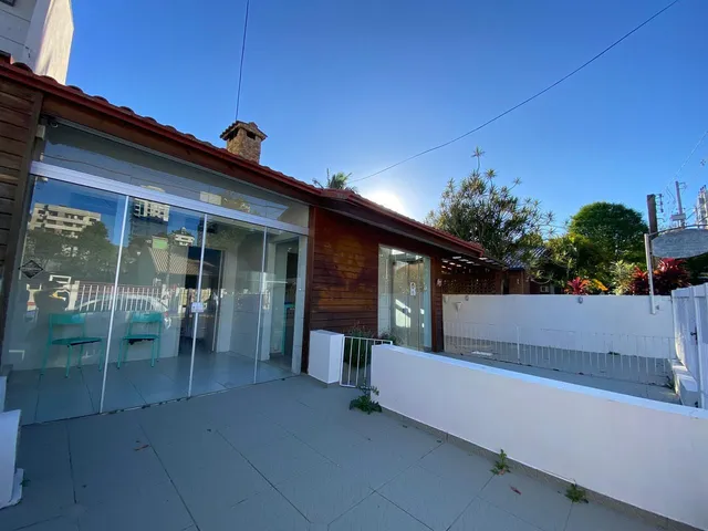 Casa com 3 dormitórios