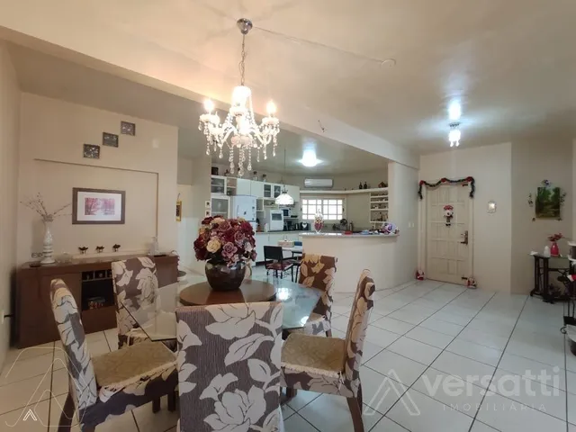 Casa com 5 dormitórios, foto 4