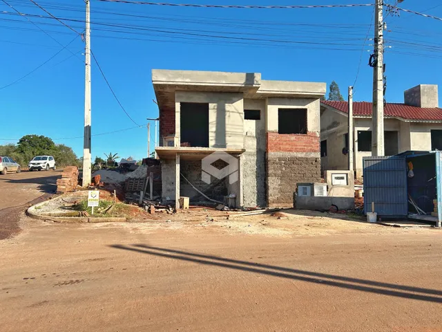 Fachada de uma residência em construção na Lajeado, Brasil.
