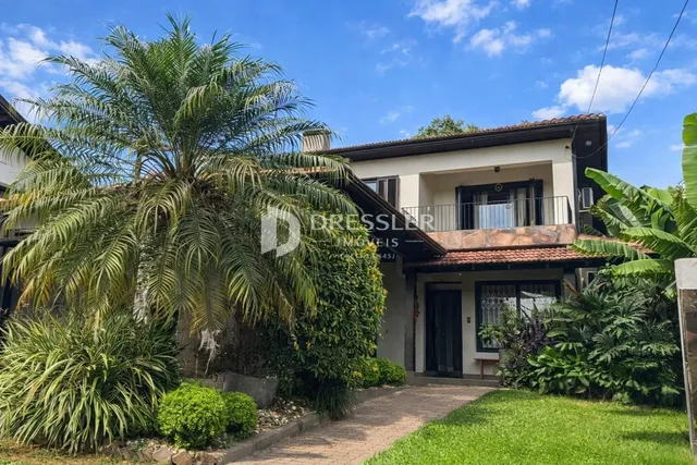 Casa com 3 dormitórios