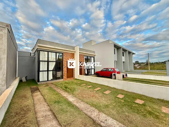 Casa geminada com 2 dormitórios