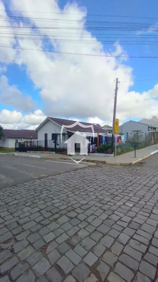Casa com 2 dormitórios
