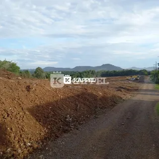 Foto de um terreno com terra revolvida em Lajeado, Brasil.