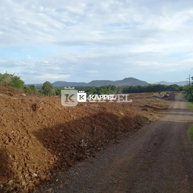 Foto de um terreno com terra revolvida em Lajeado, Brasil.