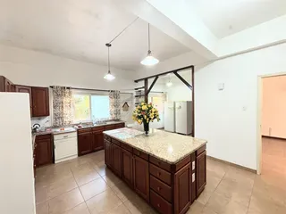 Casa com 5 dormitórios, foto 6