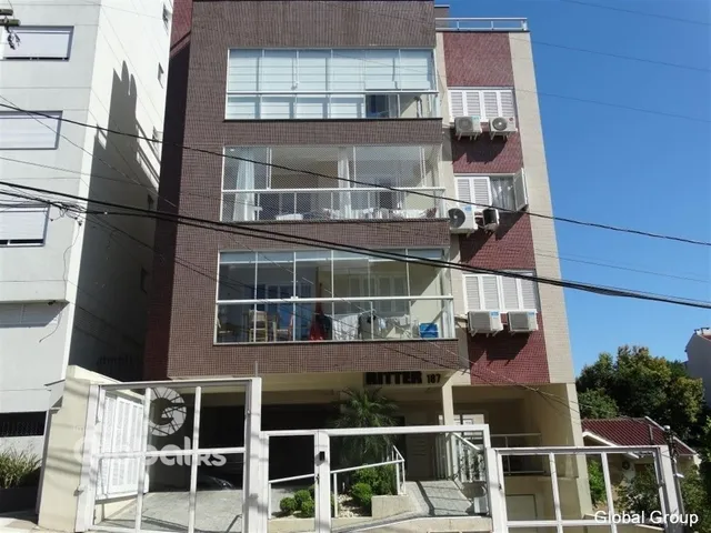 Fachada de um prédio residencial em Lajeado, Brasil com vários terraços.