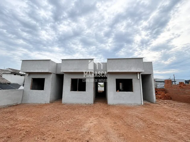 Casa geminada com 2 dormitórios