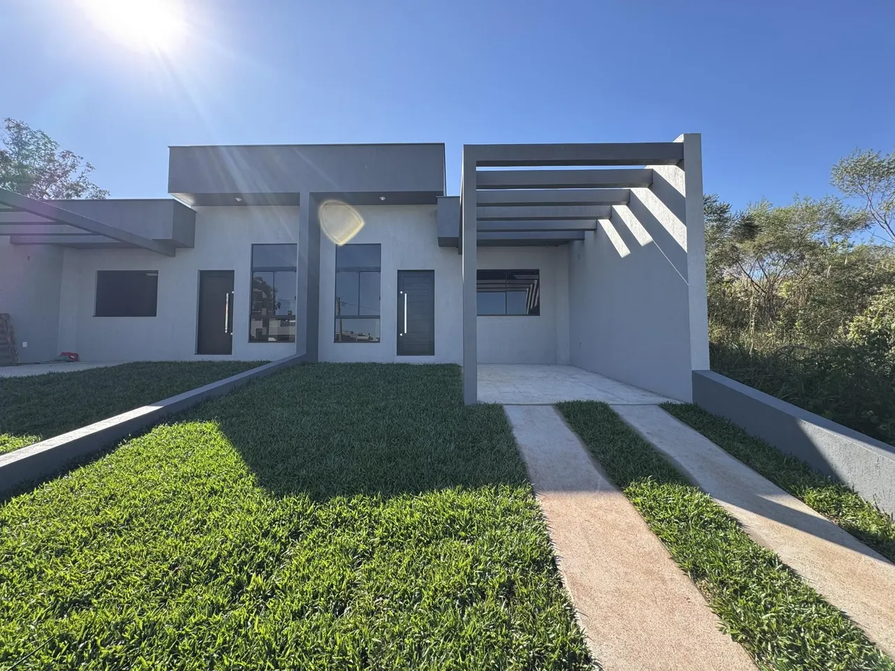 Casa geminada com 2 dormitórios, foto 1