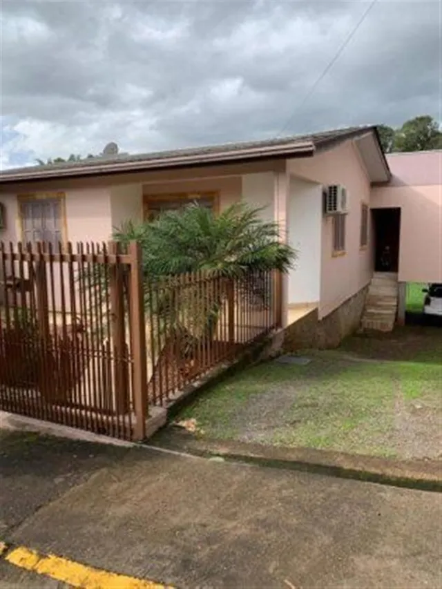 Casa com 3 dormitórios