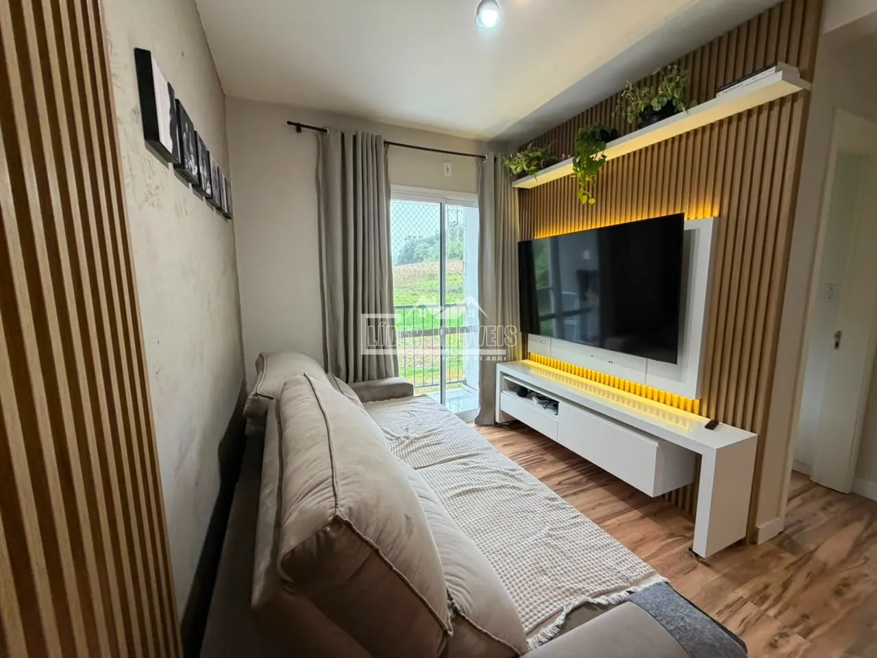 Apartamento com 2 dormitórios, foto 1