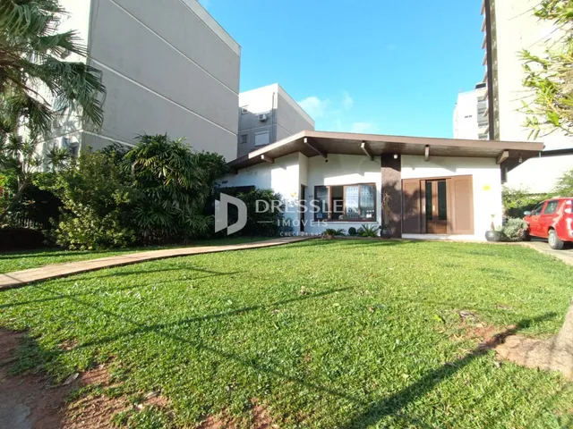 Casa com 3 dormitórios
