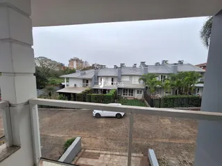 Vista da fachada de casas em Lajeado, Brasil.