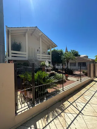 Casa com 3 dormitórios, foto 1